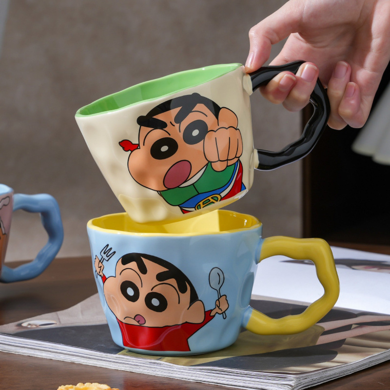 Crayón pequeño nuevo auténtico autorizado taza de copa con cubierta taza de paja para parejas de niñas de oficina taza de agua de alto valor facial