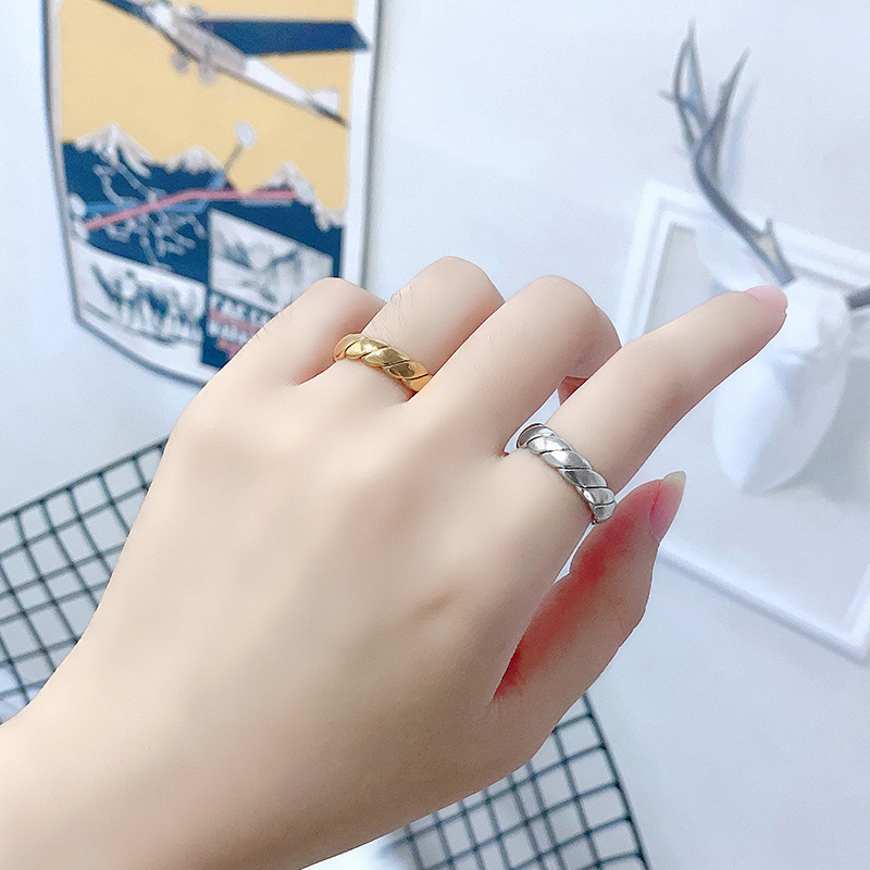 Hip Hop Retro Twist Ring Womens Simple Fashion Ins Cold Style Switchable Index Finger Ring Temperament Wild Hand Jewelrypicture13