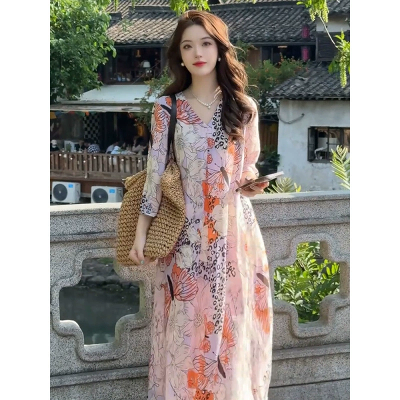 Летнее платье 2025 года в стиле французского шика, из шелка с принтом, свободного кроя, стройнящее, модное, длинное, для женщин.