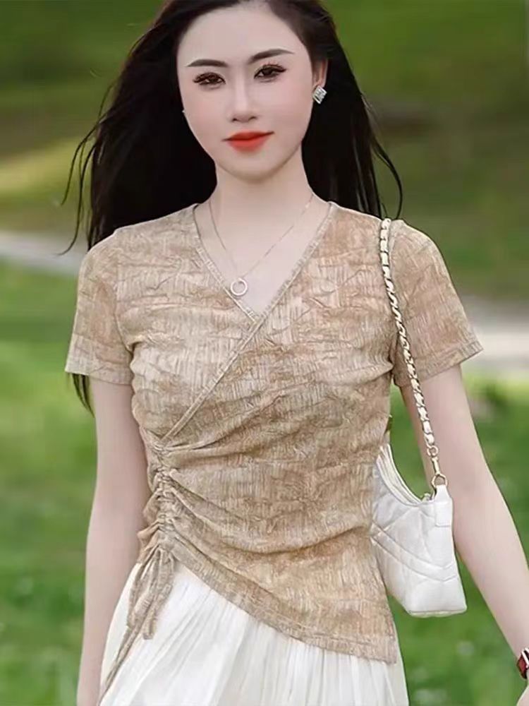 슬림핏 브이넥 반팔 밑단 셔츠, 프렌치 스타일, 여성스러운 스타일, 여성스러운 패션 플리츠 탑, 슬리밍 탑