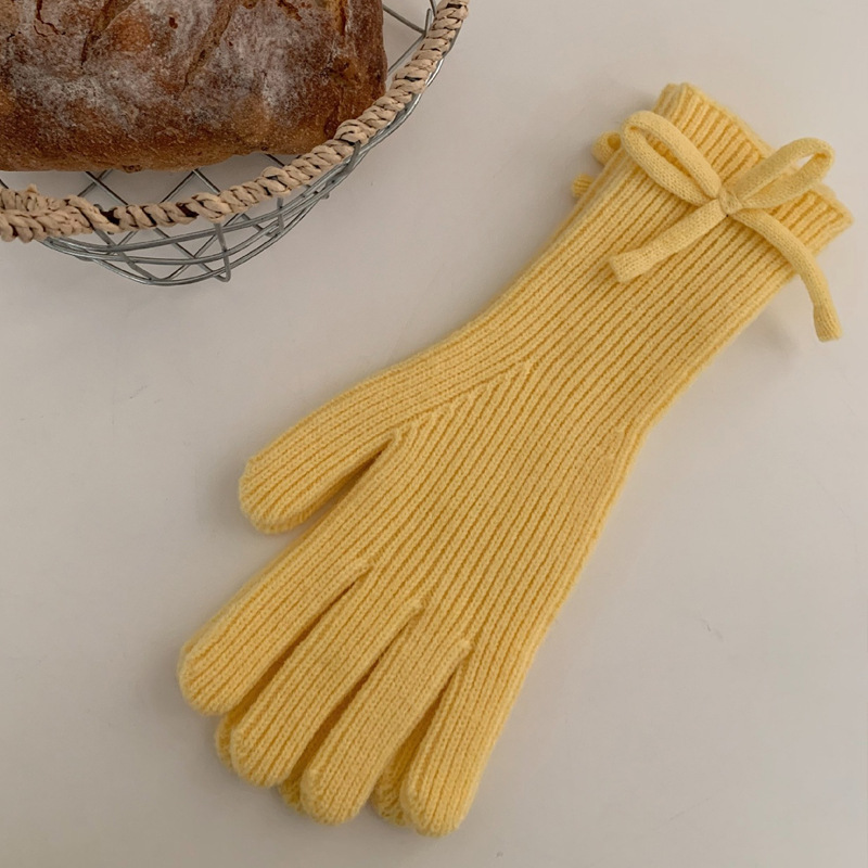 Inswind guantes de tejido de cordilla coreana de cachemira de color sólido de invierno caliente para mujeres arco de pantalla táctil guantes de dedo de moda