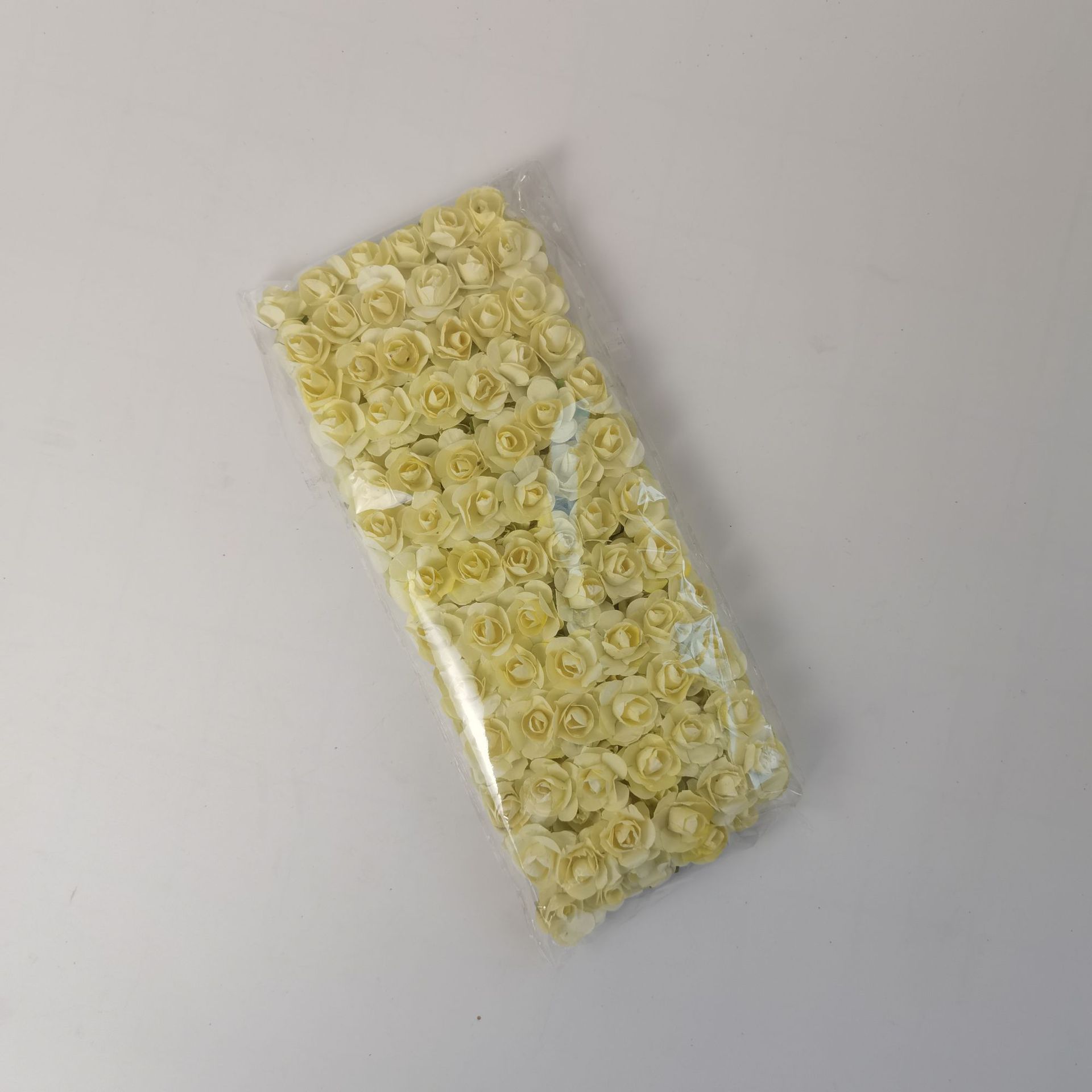 Milky white (144 flowers per pack)