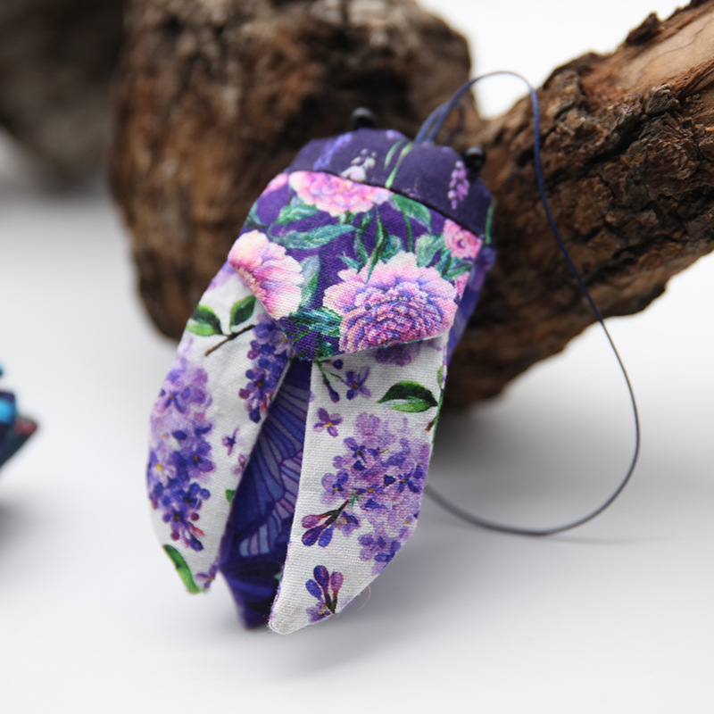 Bordado hecho a mano DIY creativo colgante luxiu cigarra niños adultos patchwork muñeca de regalo de estilo antiguo adornos de cigarra