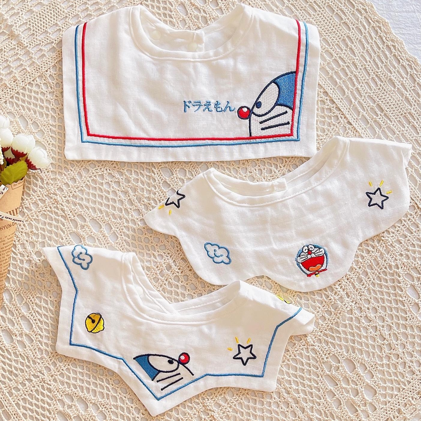 Petal saliva towel baby 360 degree rotation newborn baby cotton gauze small bib baby spitting milk