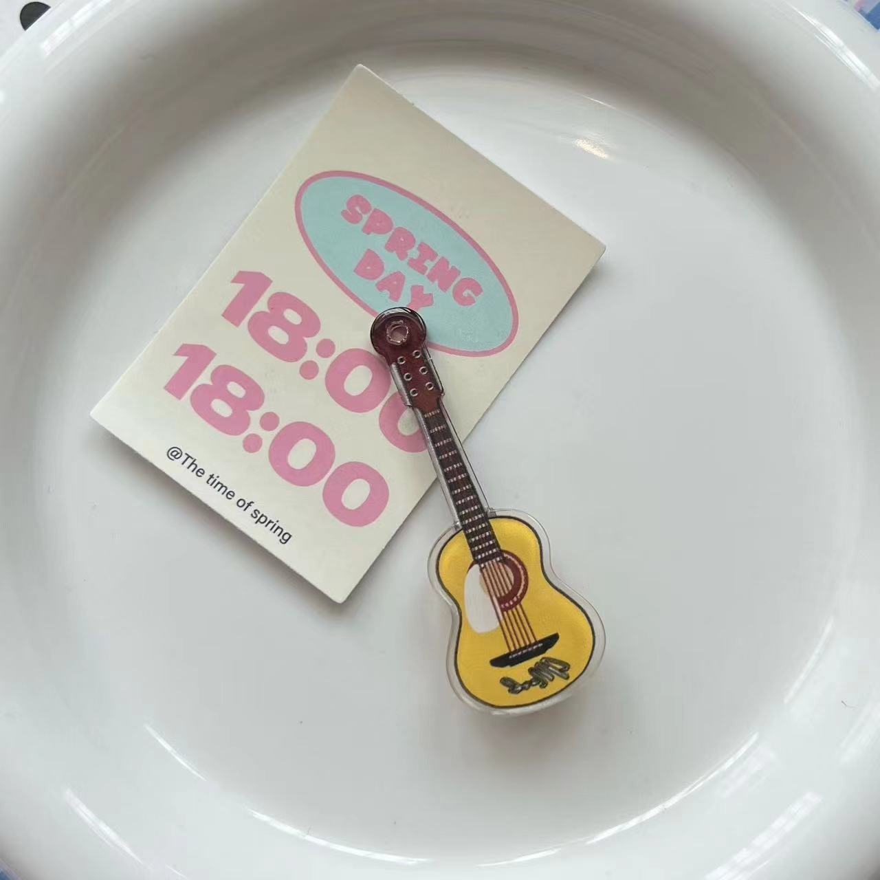 노란색 기타 머리핀