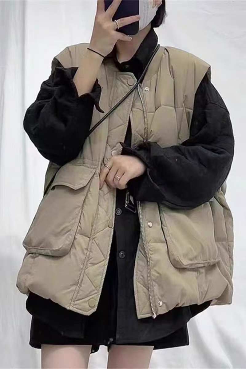 카키색