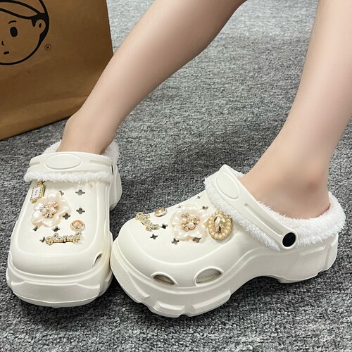 All-matching fashionable furry hole shoes, outer wear girl cotton shoes, autumn and winter new detachable cotton set hole shoes, cotton shoes