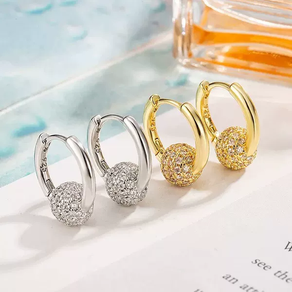 2026 New Exquisite Diamond Ball Ear Cuffs for Women, Light Luxury High-End Niche Design Earrings, Elegant Ear Studs, Versatile Ear Accessories