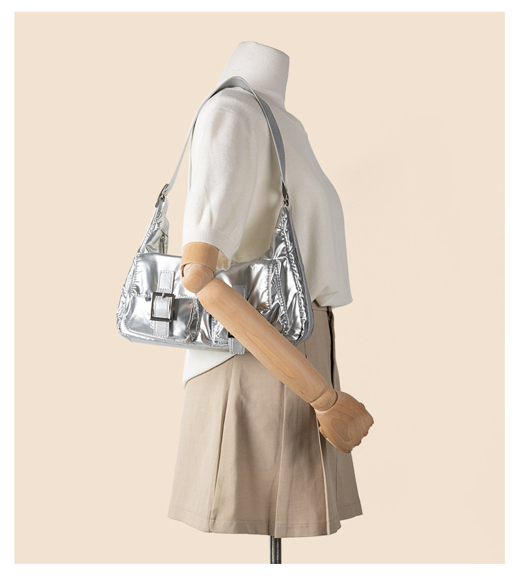 Borsa a tracolla in nylon versatile casual per ragazze di alta qualità, multitasche per motociclette da donna con una moda di nicchia, nuova_voghion.com