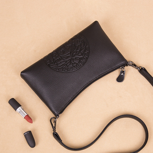 头层牛皮真皮斜挎小包包女2024新款时尚百搭单肩包女包软皮手拿包