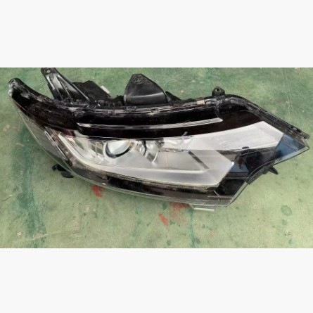 Factory Direct Sales Suitable for 2016 Mitsubishi Outlander Low-End Headlight Models 8301D191/8301D192