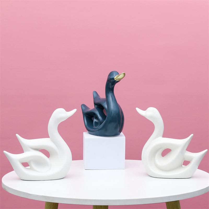 Estilo europeo y americano Cisne decoración fábrica creativa simple cerámica salón TV gabinete vino gabinete decoración artesanía