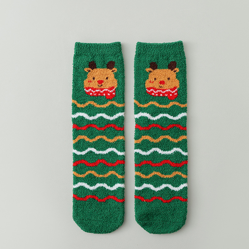 Nuevos calcetines rectos de terciopelo bilaterales de Navidad para mujer transfronterizos Otoño e Invierno Muñeco de nieve recto para mujer Calcetines navideños de media pantorrilla de estilo coreano