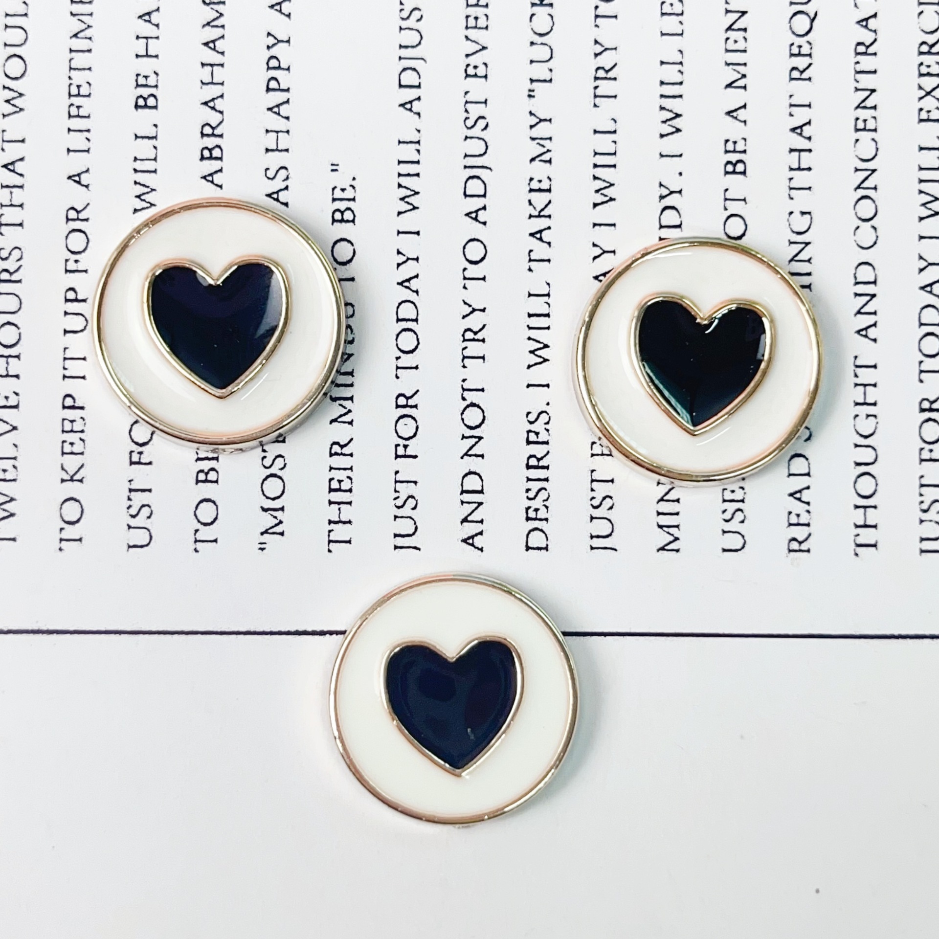 Corea del sur fragancia goteo de aceite camellia amor diy accesorios de joyería caja de teléfono móvil bolsas de zapatos material de parche de hebilla