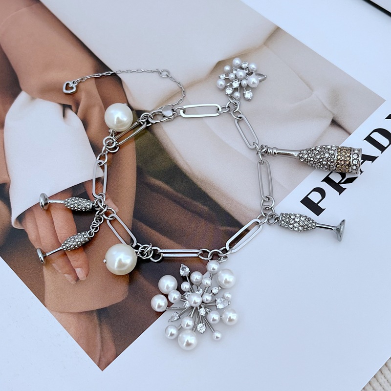 Fashionable elegant stone inlay with zircon pearl