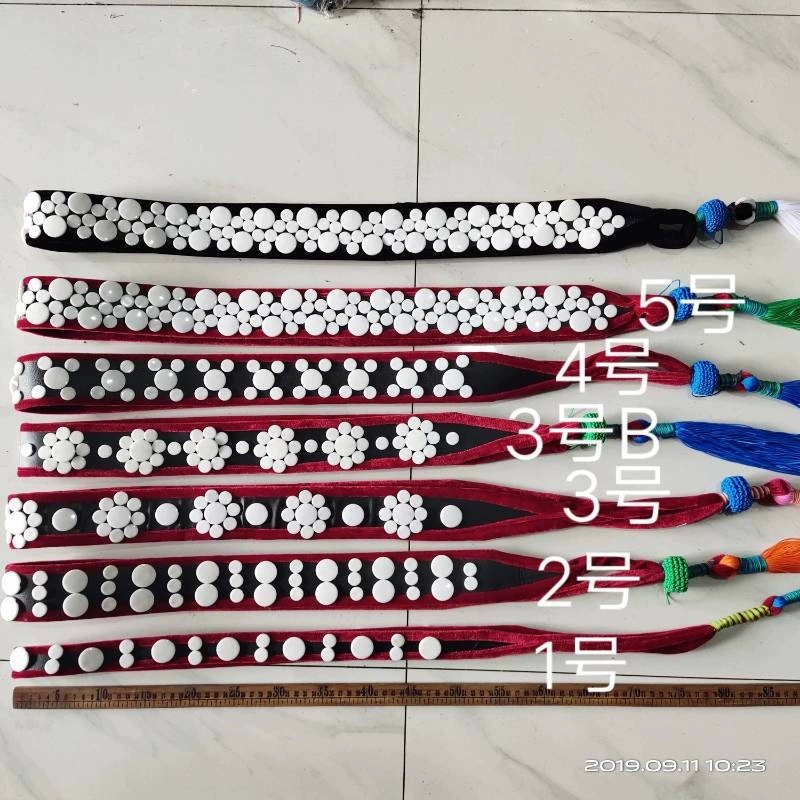 Большой и маленький Ляншань Йи Одежда Мужские герои с мужскими аксессуарами удлинены и расширены