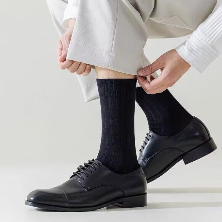 Socks men's mid-calf business socks spring and autumn suit men's formal leather shoes gentleman British style long pure black men's socks