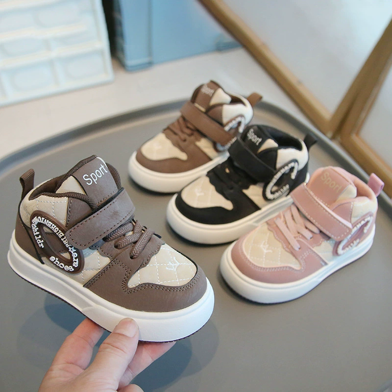 Детская спортивная обувь весна-осень 2025, новые повседневные кроссовки для мальчиков, высокие кеды для девочек, легкие детские туфли с мягкой подошвой.