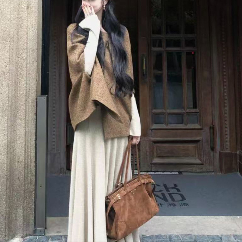 法式小众独特别致显瘦斗篷外套女2025年秋季新款燕麦色修身连衣裙|undefined