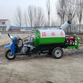 喷洒车;垃圾车;消防车