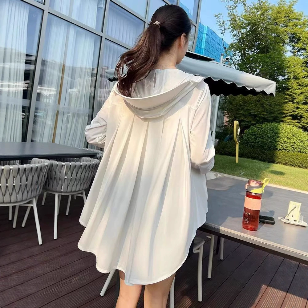 Солнцезащитная одежда для женщин, новинка 2024 года, летняя дышащая солнцезащитная одежда из ледяного шелка с защитой от УФ-лучей, тонкая куртка для уличного электромобиля