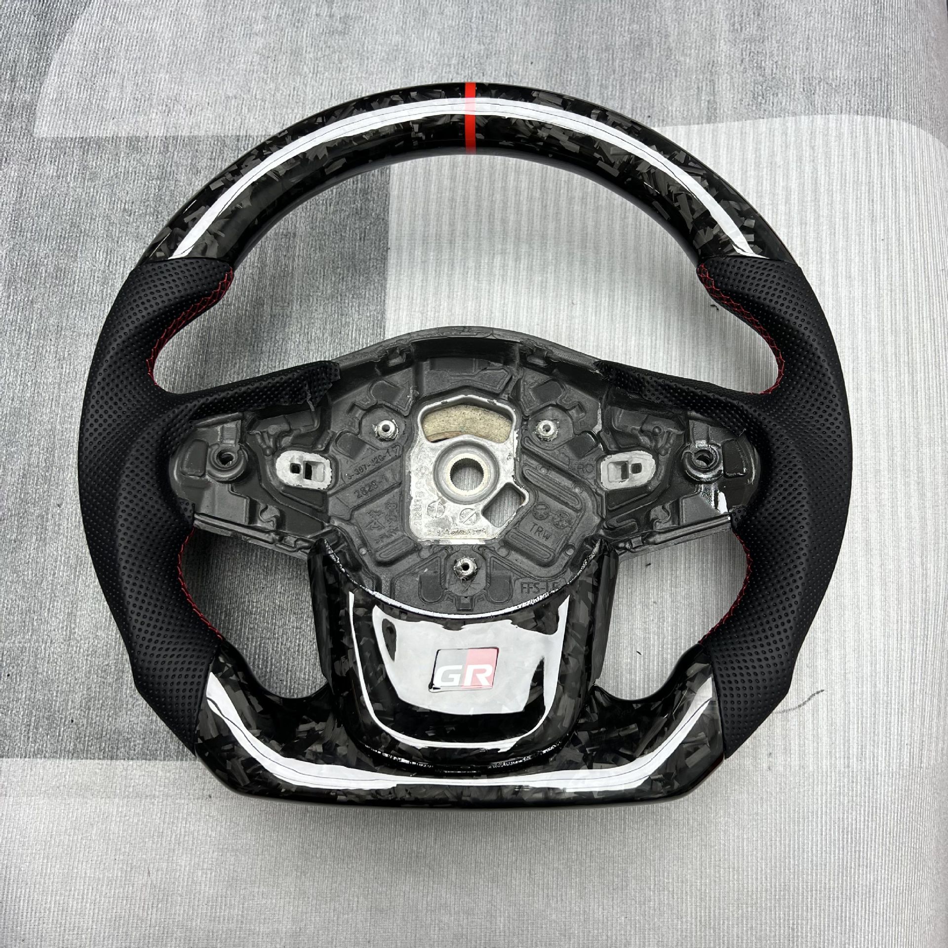 Popular Hot-Selling Carbon Fiber Steering Wheel Processing Suitable for Toyota Supra Car Steering Wheel Customization