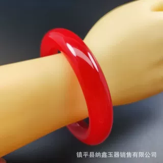厂家批发高仿翡翠冰种红翡胖圆条手镯石英岩玉红色圆条玉手镯玉镯
