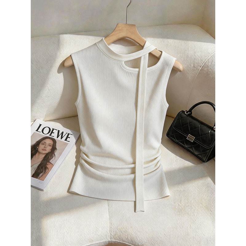 2026 Summer New Style Women's Knitted Vest with Fluttering Collar, Unique and Beautiful Blouse, Niche Style, Slimming Top