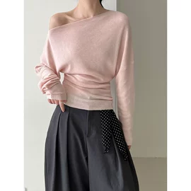 连衣裙;女式衬衫;女式T恤