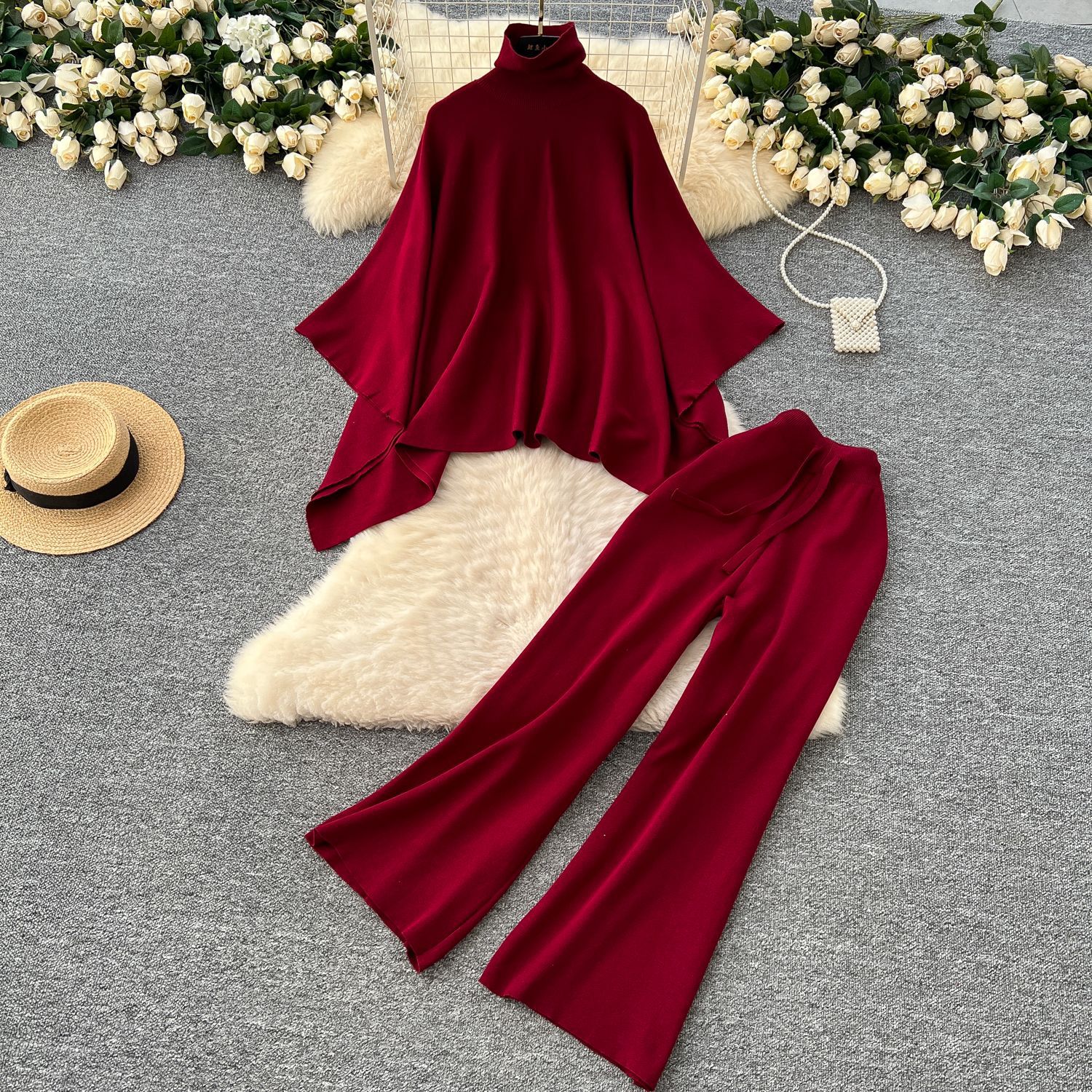 Solid color knitted fitted trousers