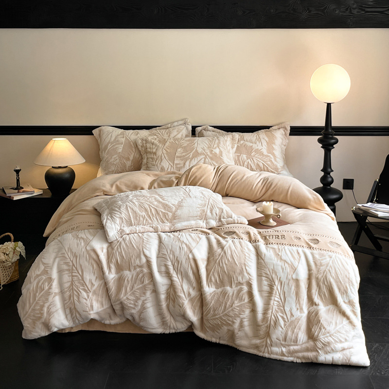 軽くて豪華なウサギのぬいぐるみのベッドの上の4つのセットの冬の保温の牛乳の絨毛のシーツの布団の両面のフランジサンゴの絨毛のベッドの用品