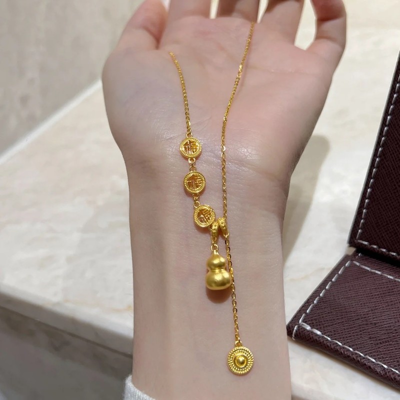 赤い本の新型の新しい中国式の金色のヒョウタンのネックレスは軽くて豪華です。|undefined