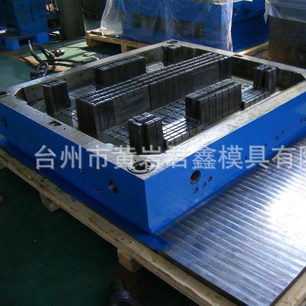 厂家提供大型塑料卡板模具 网格塑料托盘模具