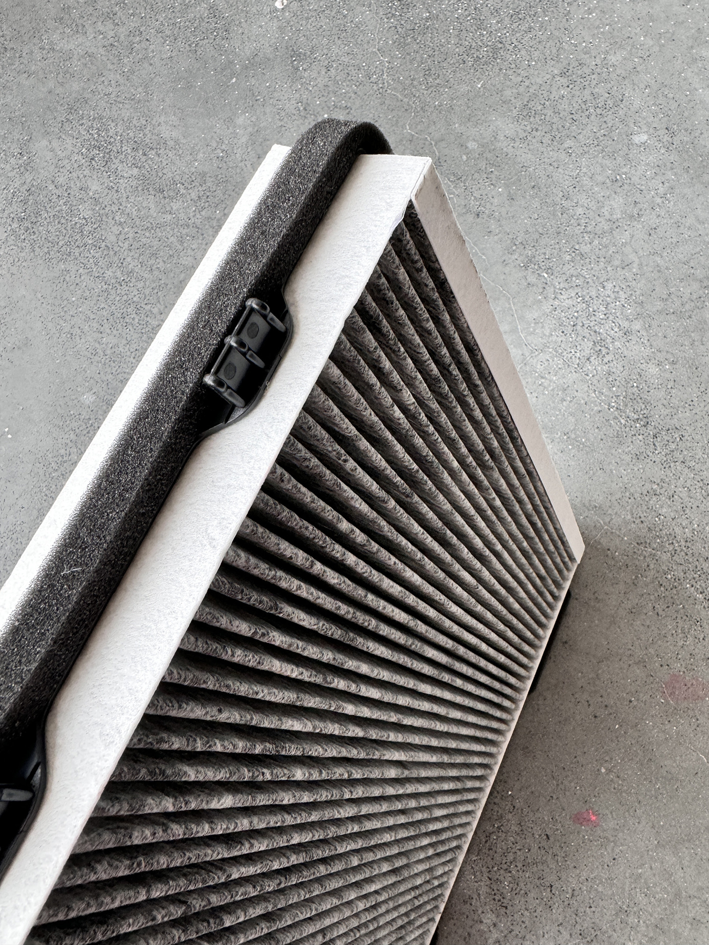 Suitable for Tesla Model S/X external air conditioning filter HEPA air conditioning filter 1647254-00-A