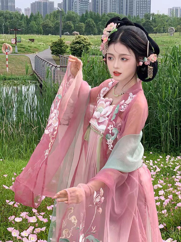 新しい刺繍入りスーパー妖精漢服女性のグラデーション唐製長袖シャツ柯子スカート日常衣装古代スタイル大蓮漢服|undefined