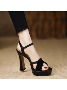 �ֹ�ŮЬ11cm�߸�ЬŮ2026���ļ��¿��ˮ̨�ָ�ܛƤ�r�b��Ь