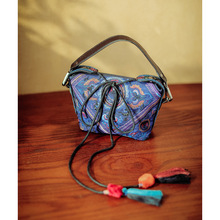 民族风原创设计重工刺绣方形手提包挎包大容量休闲包B-212640