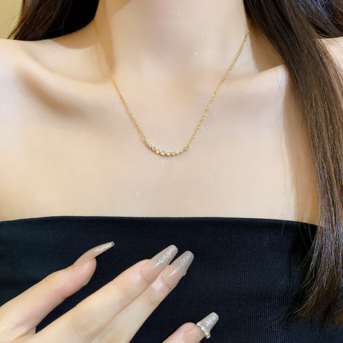 Korean new pearl necklace for women, versatile temperament, loving titanium steel clavicle chain, high-end design neck chain wholesale
