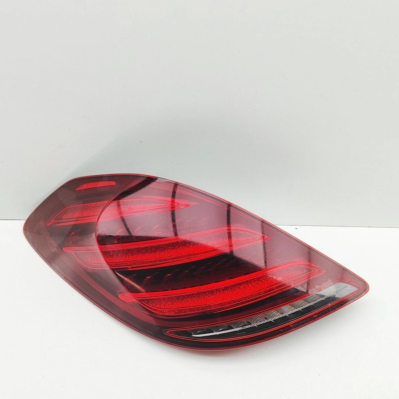 Suitable for Mercedes-Benz 222 S63 S600 S500 S450 S400 S350 new rear tail lights and rear headlights