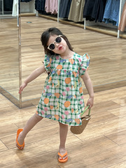 2024夏裝女童韓版小清新滿印水果綠方格飛袖連衣裙公主背心裙