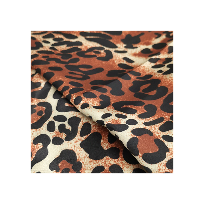 Inventario de tela de seda impresa de leopardo, ropa de dormir, sombrero de baño, ropa de mujer, almohada, tela impresa