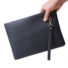 男士手拿包压花手抓包软皮大容量手包商务潮牌IPAD信封包字母压花