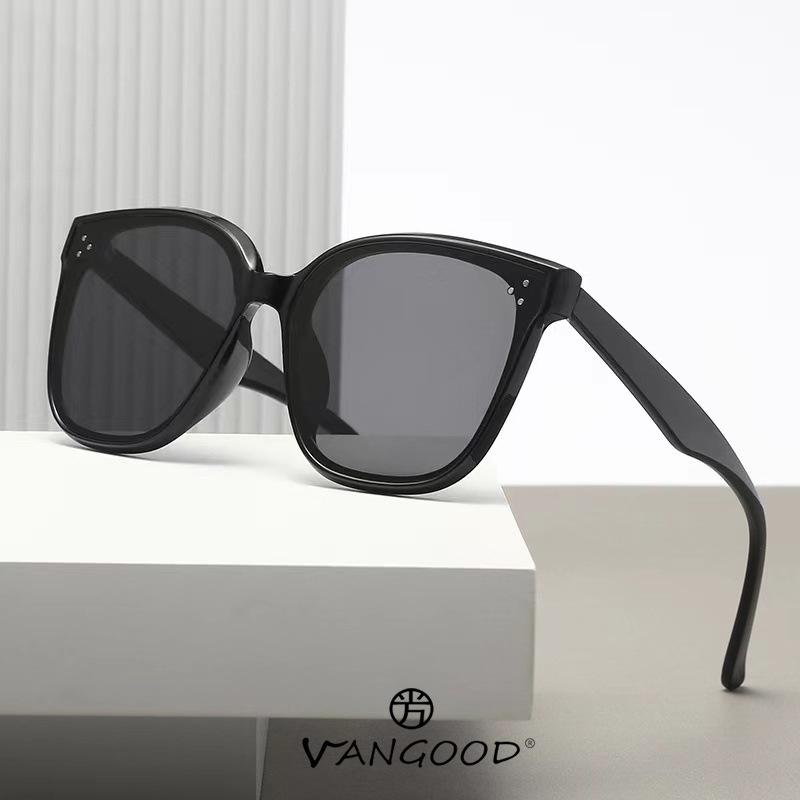 sunglasses for men and women