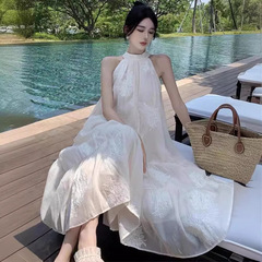 民族風海邊度假沙灘裙夏季法式溫柔風寬鬆顯瘦系帶掛脖大擺吊帶連