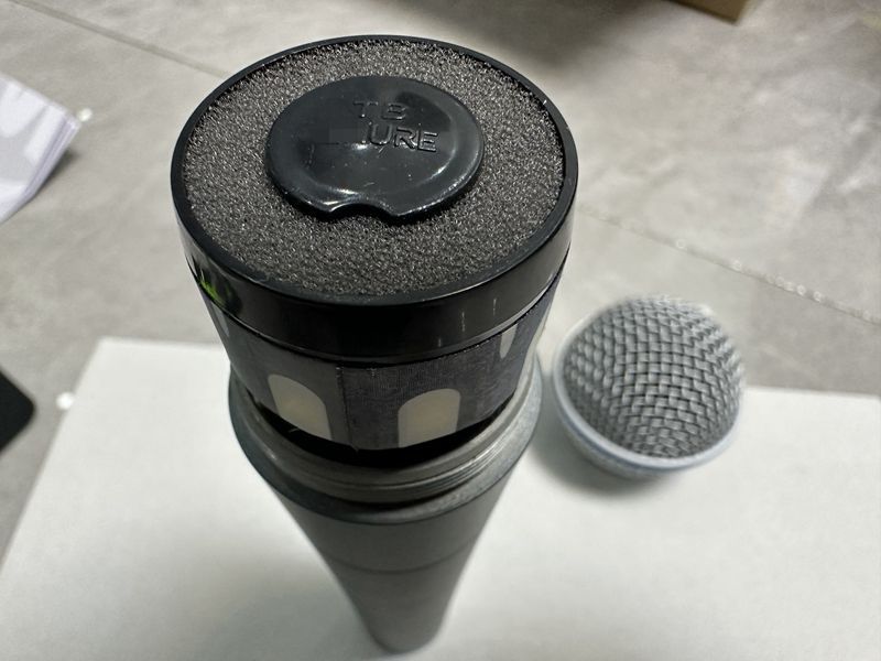 Ventas directas transfronterizas BETA58A cable móvil bobina micrófono profesional etapa rendimiento grabación nuevo micrófono de alta equipado