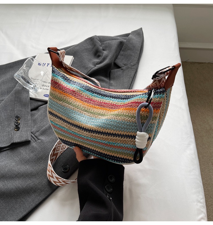 Grass for women with large capacity 2024 new summer niche design woven crossbody dumpling beach bag_voghion.com