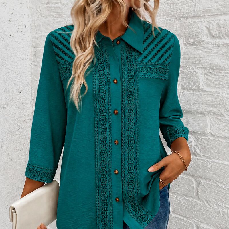 European and American cross-border Amazon TK women's clothing, new early autumn loose-fitting hollow lace spliced three-quarter sleeve shirt top European and American cross-border Amazon TK women's clothing, new early autumn loose-fitting hollow lace spliced three-quarter sleeve shirt top