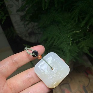 Hetian jade has been more than one year after another, such as paste like fat, sugar color warm and sweet, fat embellish fragrance, carved lotus leaf pavilion