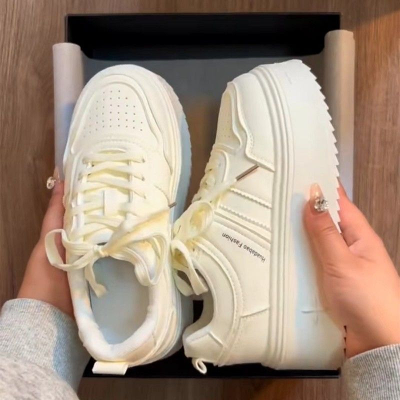 2025 New Korean Fashion White Shoes Internet Celebrity Platform Sole Breathable Flats Women's Shoes Spring Soft Sole Versatile Sneakers 2025 New Korean Fashion White Shoes Internet Celebrity Platform Sole Breathable Flats Women's Shoes Spring Soft Sole Versatile Sneakers