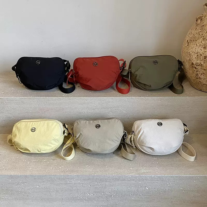 单肩斜挎包新款女士单肩包包潮流逛街2025洋气小方包时尚休闲布包